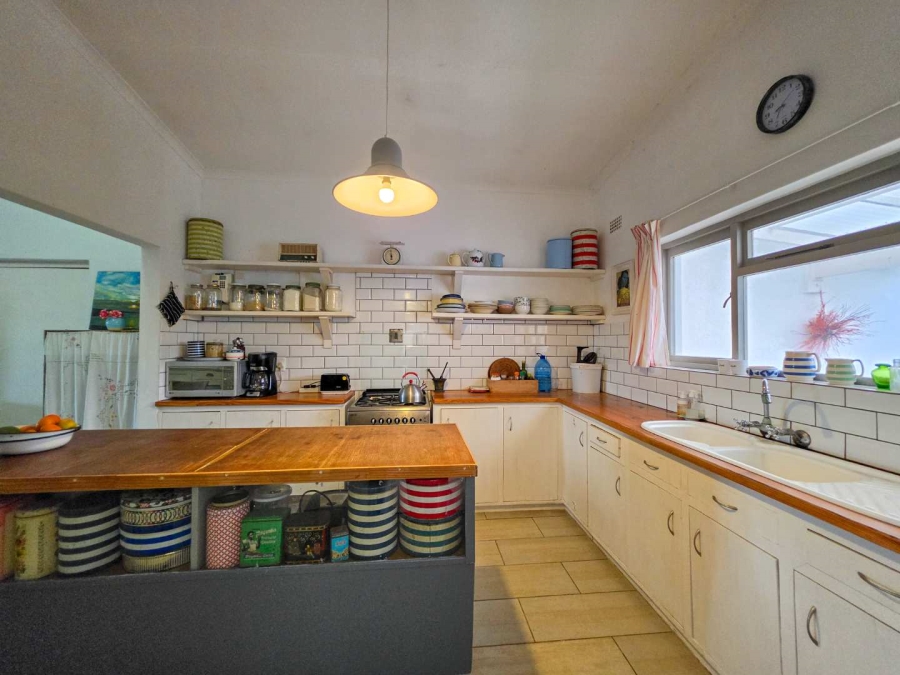 5 Bedroom Property for Sale in Stilbaai Wes Western Cape